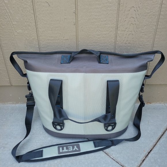 YETI Hopper Two 30 Carry Cooler Ice Chest.  Color: Gray & Blue. Shoulder Strap. - Picture 2 of 7